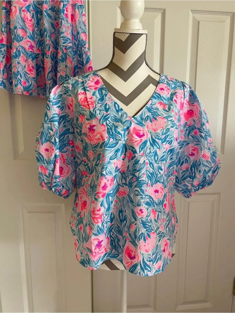 Lilly Pulitzer Pink & Blue Floral V-Neck Puff Sleeve Blouse